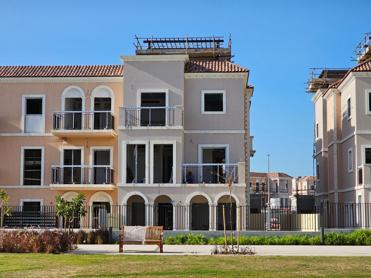 GxMarkus04's tweet photo. #Dubai, #Jumeirah, Sur La Mer

#Townhouse at the sea with park view
4 bedrooms, end unit, near pool
family room, storage, laundry, maid's
4,795 ft², AED 2,300 per ft²
445 m², € 6,300 per m²
Selling: AED 11M (€ ~2.8M)

#LaMer #SurLaMer #Property #House #Waterfront #Beach #Marina https://t.co/zT4ynWebIf