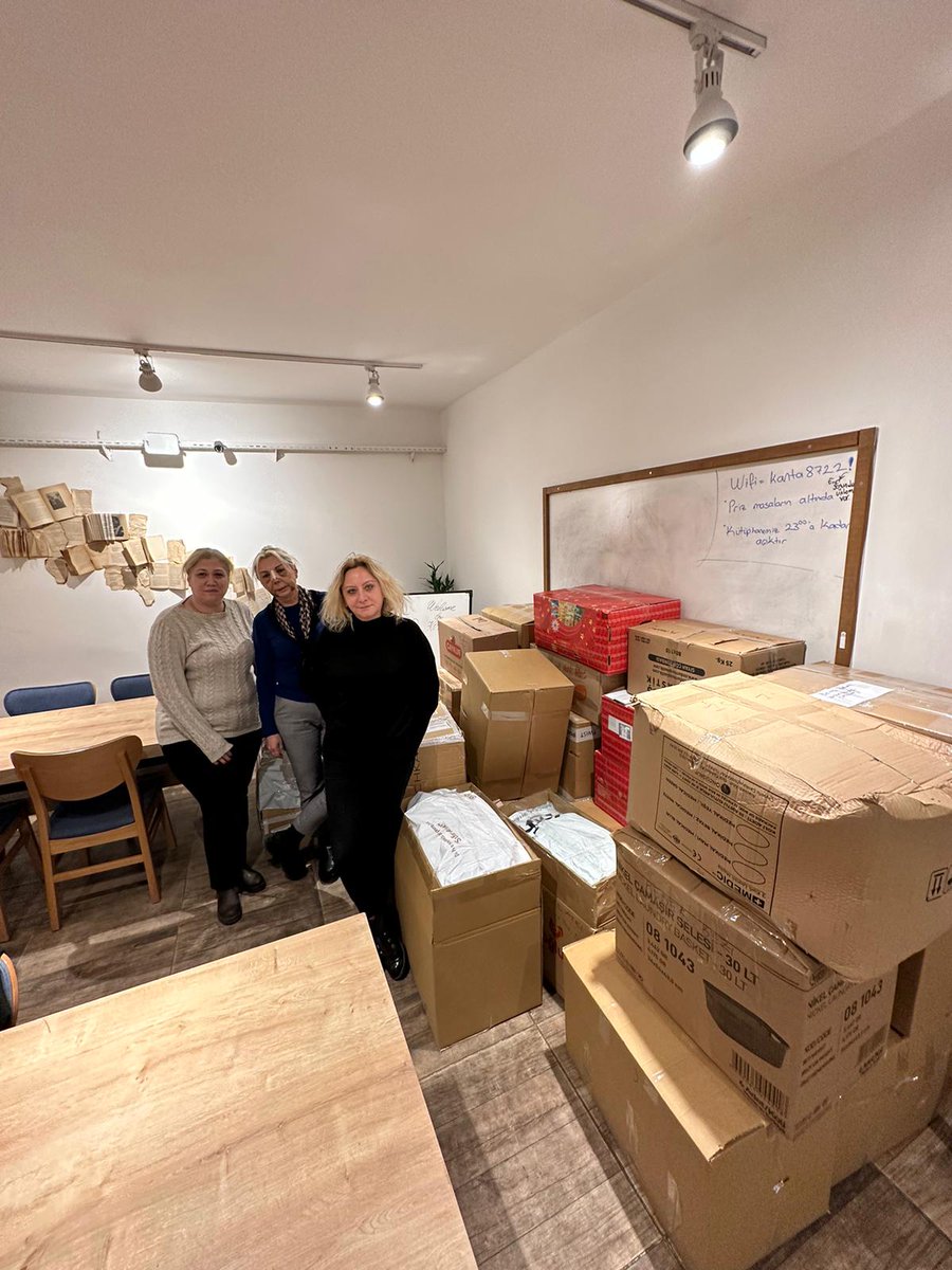 Zamana karşı mücadele etmek için güçlü dinamizmi yakalayacak insanlarla yola çıkmak zorundayız,  az laf çok iş.