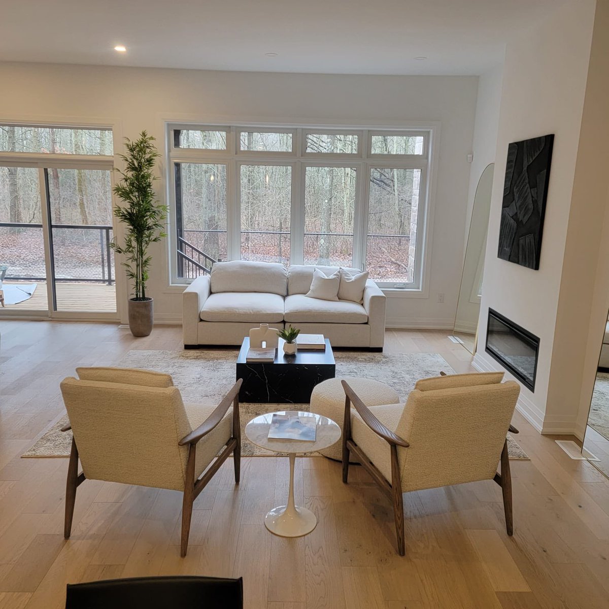 SilvergateHomes's tweet photo. Want to come check out our Luna show home?

Book an appointment today!

📞 905-680-6000
📧 luna@silvergatehomes.com
💻 https://t.co/Z4qSWVIELp https://t.co/iFTQAmUwmt