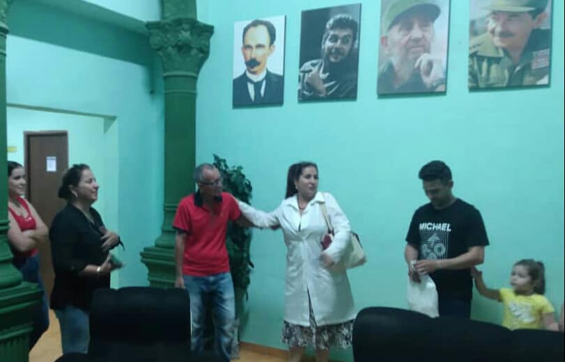 Invasorpress's tweet photo. Tres avileños integran la avanzada del Contingente Internacional de Médicos Especializados en Situaciones de Desastres y Graves Epidemias Henry Reeve, que asistirán a las víctimas del sismo ocurrido en Siria y Turquía. #CiegodeAvila #CubaSalvaVidas @rocdecubano @IzquierdoAlons1 https://t.co/EhTBQx0jsT