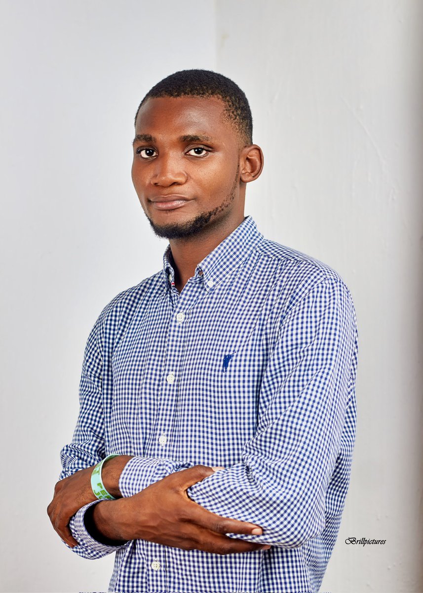 Brillpictures's tweet photo. Oluwamurewa visited me last week and he pened down that last frame poem on my system as we used to do then. MOS portrait photographed by ME. Life is punishment and if it kinds enough to you it will forgive you and enjoy life as it keeps time moving. https://t.co/yKkSZ7nV5l