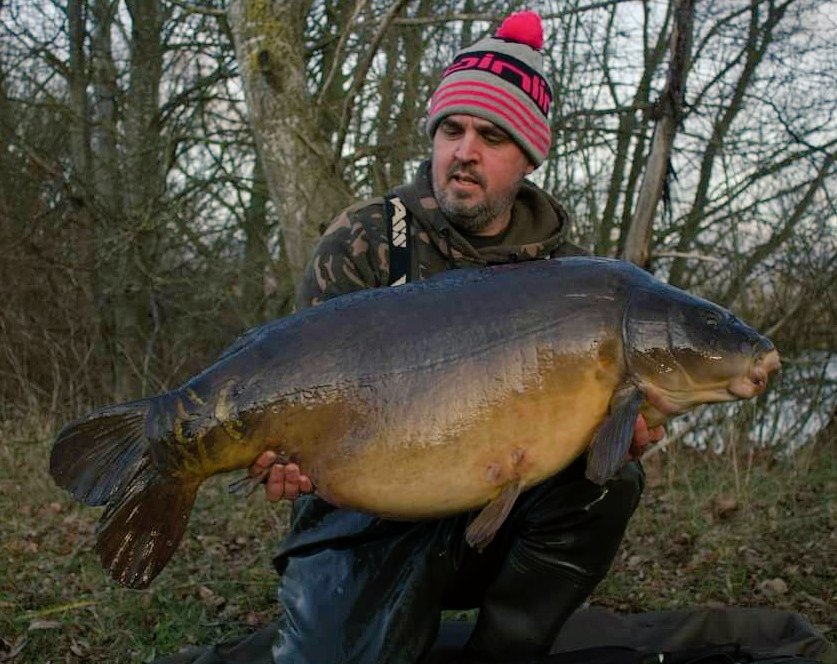 MainlineBaits's tweet photo. Justin Webb's decision to fish close to an old weed bed payed off as he banked this stunning 44lb 14oz mirror. Justin used a Cell Pop-Up fished over crumbed Cell soaked in Smart Liquid and Multi Stim during his 48hour stay at the Folly. 

#carpfising #mainlinebaits https://t.co/M5b1TLVFVt