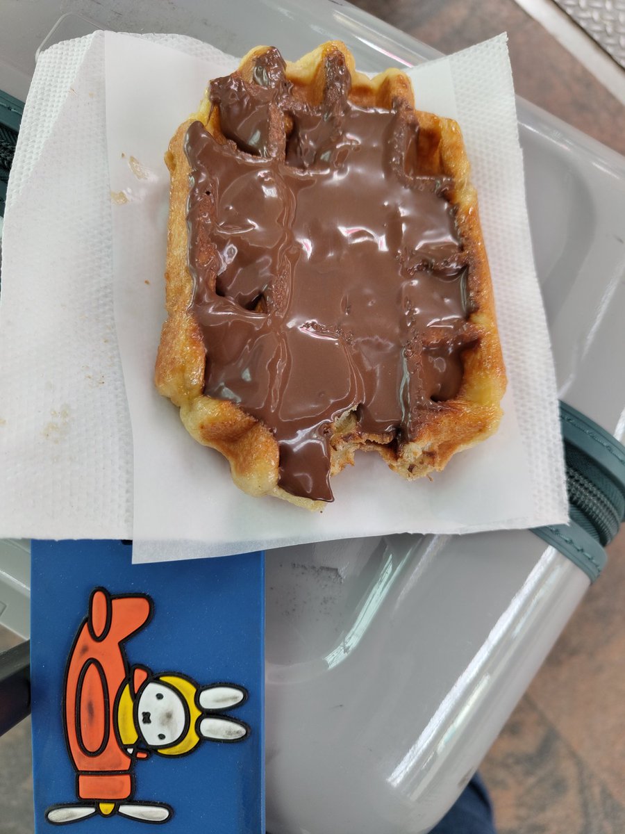 cybette's tweet photo. Ate 2x #Belgian waffles on this trip but forgot to get some #Ghent noses! 😭

#cuberdon https://t.co/S8HmAVII8c