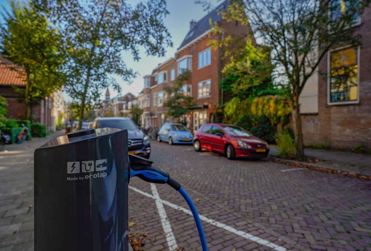 Universiteit Utrecht zoekt elektrisch rijders uit Zuilen, Leidsche Rijn, Lombok, Oog in Al en Kanaleneiland. Wilt u deelnemen aan een interview over (slim) laden? Duur: +/-45 minuten. Locatie: in de wijk of via Teams. Vergoeding: 20 euro. Aanmelden via robust.interviews@uu.nl