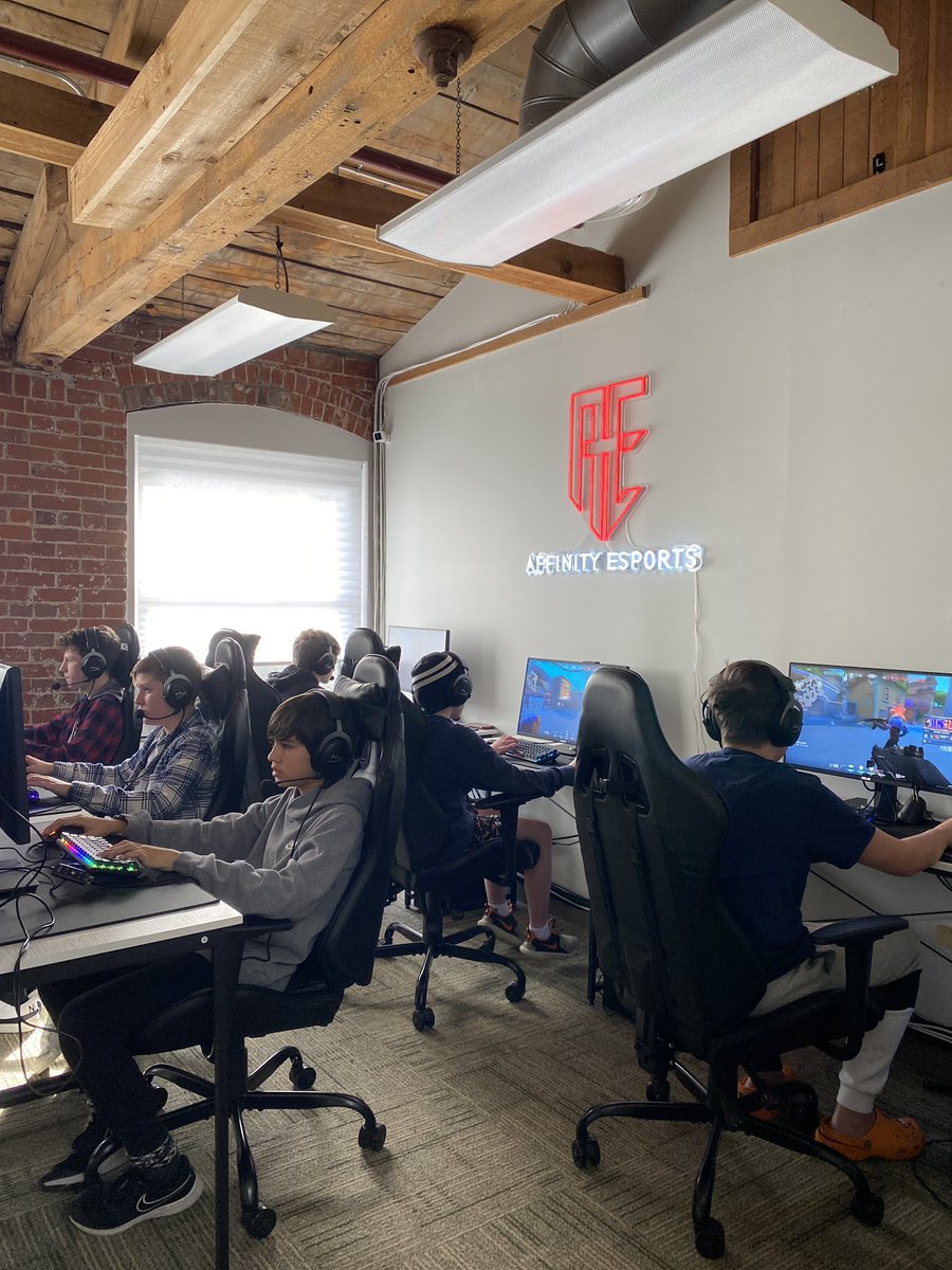 AffinityEsprtGG's tweet photo. Weekly Round Up is here. Things are heating up 🔥! #ctesports #connecticutesports #ctgamers #esports #gaming #connecticut #ct #newtownct #bethelct #brookfieldct #monroect #trumbullct #southburyct #youthesports #esportsedu #recreation #parksandrec #parksandrecreation https://t.co/GV9AgmbMfW
