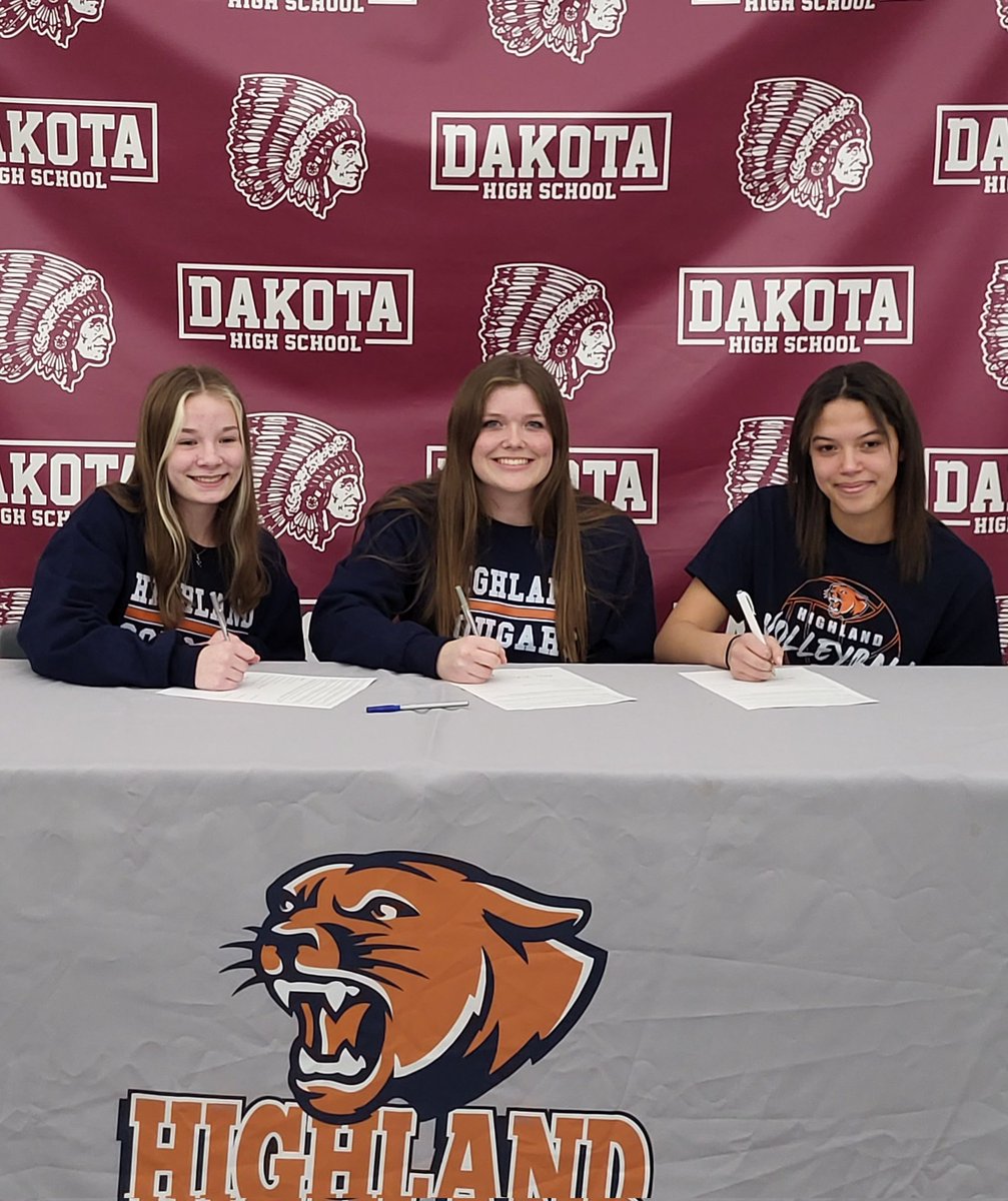 Highland Community College Volleyball - Illinois tweet media