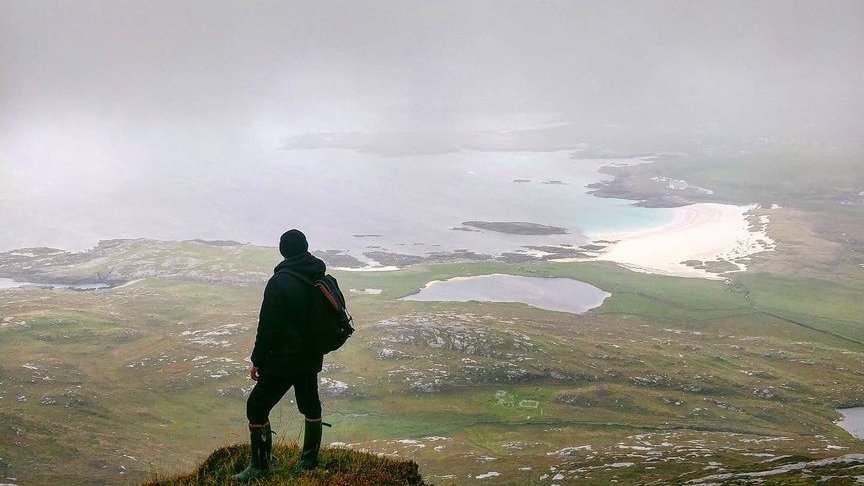 Hebridean_Way's tweet photo. The first section of the Heb Way Walking Route is Section A and is 13.5 miles starting in Vatersay (Islands 1) and ending in Northbay, Barra (Island 2).

https://t.co/xW3X2i5uie

📸: @_kfarmer
📌 Beinn Tangabhal, Barra

#visitouterhebrides #hebrideanway #hebway https://t.co/LpT3tLVwNy