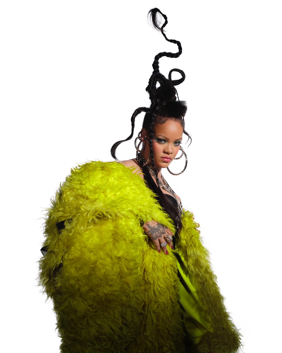 AppleMusic's tweet photo. It's almost time. Watch the official @rihanna interview hosted by @neweryork at 9AM PT/12PM ET on Apple Music. #SBLVII #AppleMusicHalftime @RocNation @NFL @NFLonFOX

https://t.co/AZL1jGcQSN https://t.co/dVRfPr06hC