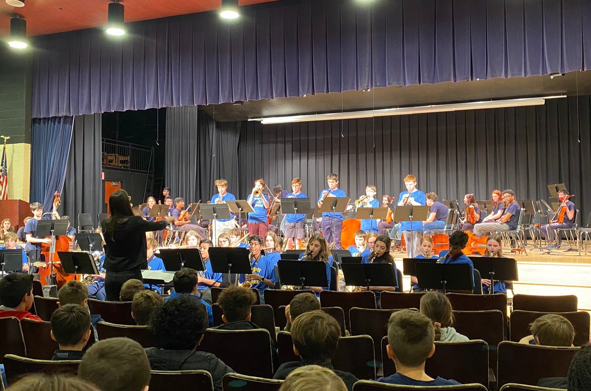 WestChesterASD's tweet photo. 5th graders from @FugettMS #WCASD elementary feeder schools visited FMS to learn about music opportunities  🎼 

Students toured the music &amp; art wings, learned about music class options &amp; saw performances from the Fugett Orchestra, Jazz Band, Chorale, and 6th Grade Chorus! https://t.co/CL6z5y216U