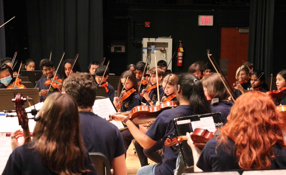 5th graders from <a href="/FugettMS/">Fugett Middle School</a> #WCASD elementary feeder schools visited FMS to learn about music opportunities  🎼 

Students toured the music &amp; art wings, learned about music class options &amp; saw performances from the Fugett Orchestra, Jazz Band, Chorale, and 6th Grade Chorus!
