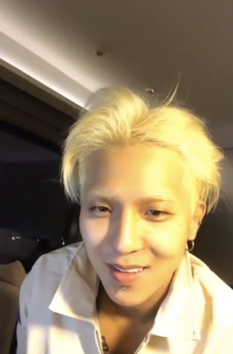 null920111's tweet photo. 이 때 송민호를 존나 사랑했음.. https://t.co/EKKxF0W6oF