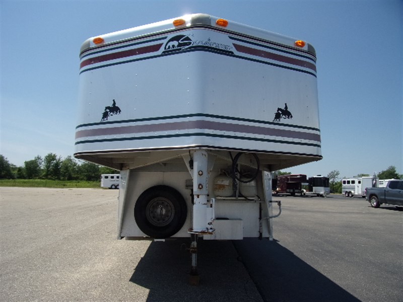 1996 Sundowner 8008MT 720 Series  - $25,900.00
spartachevytrailers.com horsetrailerworld.com/home/trailerde…