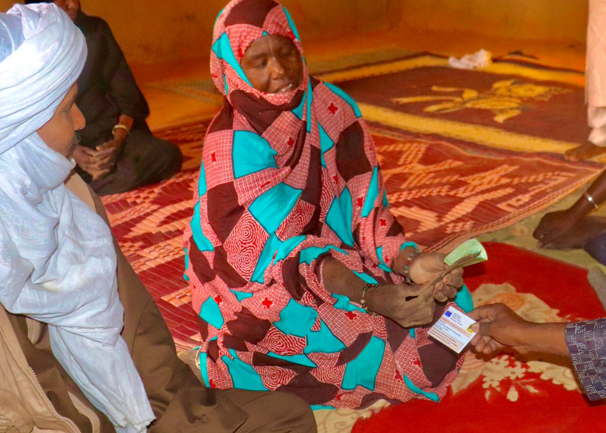 meier_matias's tweet photo. En janvier 2023, l'équipe @RESCUEorg Mécanisme de Réponse Rapide #RRM au #Mali 🇲🇱 a aidé un total de 168 familles (760 adultes &amp; enfants) à #Ténenkou avec une aide d'urgence en #cash &amp; 554 enfants avec farine enrichie &amp; multivitaminée.

Merci @eu_echo 🇪🇺! https://t.co/mzfZqJCkh2