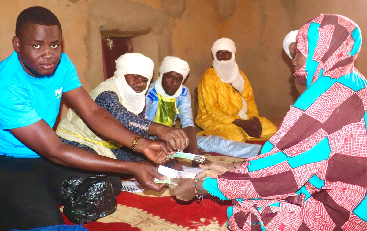 meier_matias's tweet photo. En janvier 2023, l'équipe @RESCUEorg Mécanisme de Réponse Rapide #RRM au #Mali 🇲🇱 a aidé un total de 168 familles (760 adultes &amp; enfants) à #Ténenkou avec une aide d'urgence en #cash &amp; 554 enfants avec farine enrichie &amp; multivitaminée.

Merci @eu_echo 🇪🇺! https://t.co/mzfZqJCkh2