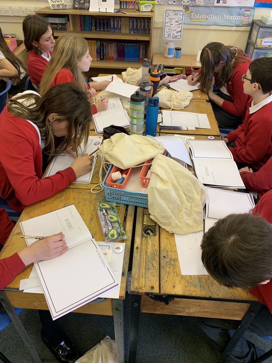 Haslucks Green School tweet media