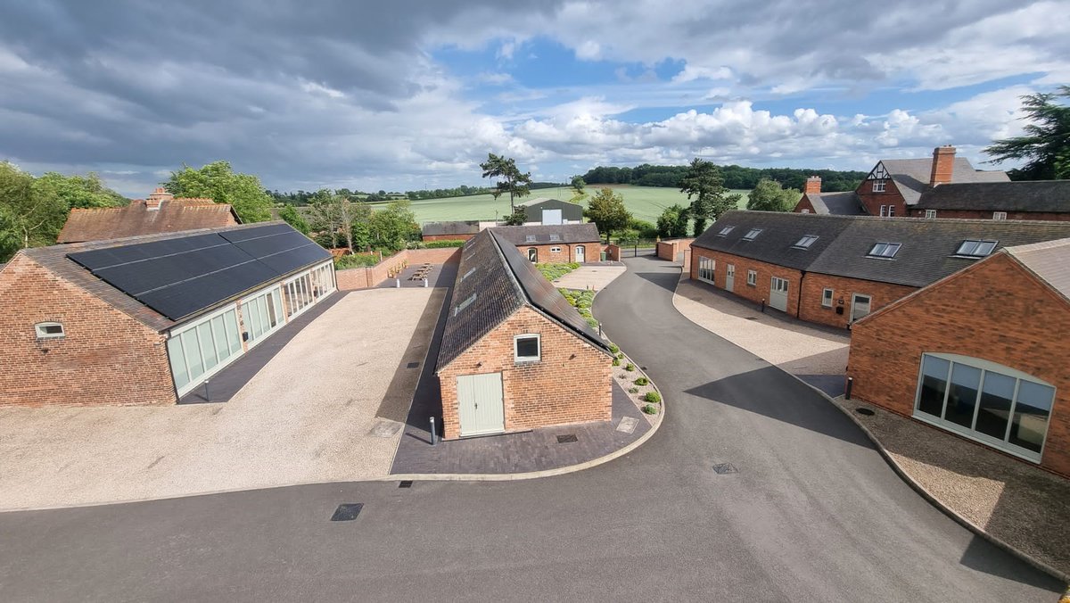 Have you seen this ENVIRONMENTALLY SUSTAINABLE #Office #property in #Swadlincote from @Salloway_prop bit.ly/3jp5uXx 
#lowcarbonfootprint #goinggreen #environmentallysustainable #lowimpact #energyefficient #resourceefficient