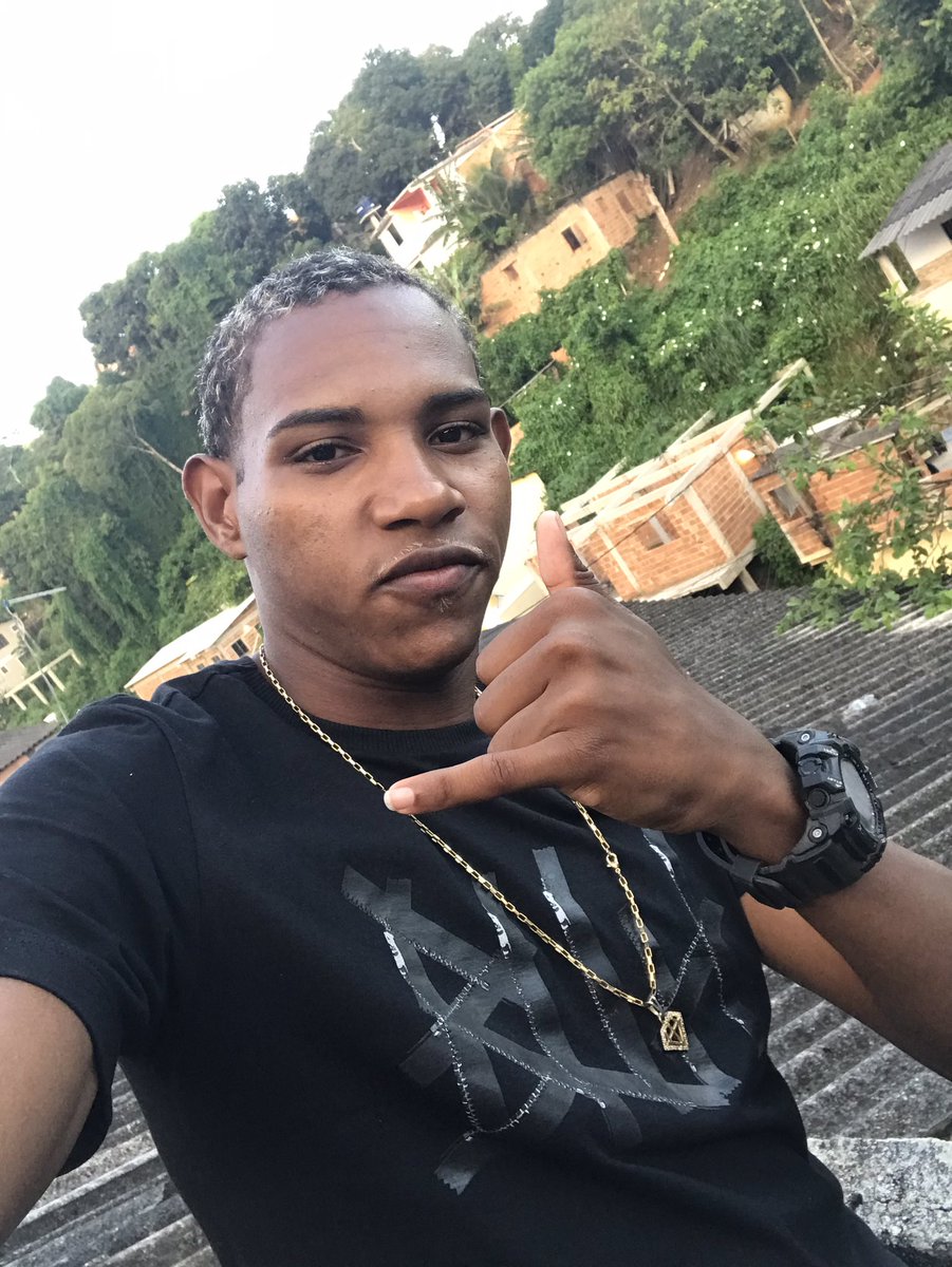 jogardorcaro's tweet photo. Gratidão a Deus por +1 ano de vida 🙌🏾🎉🎊❤️ https://t.co/ETSBQoh8cD