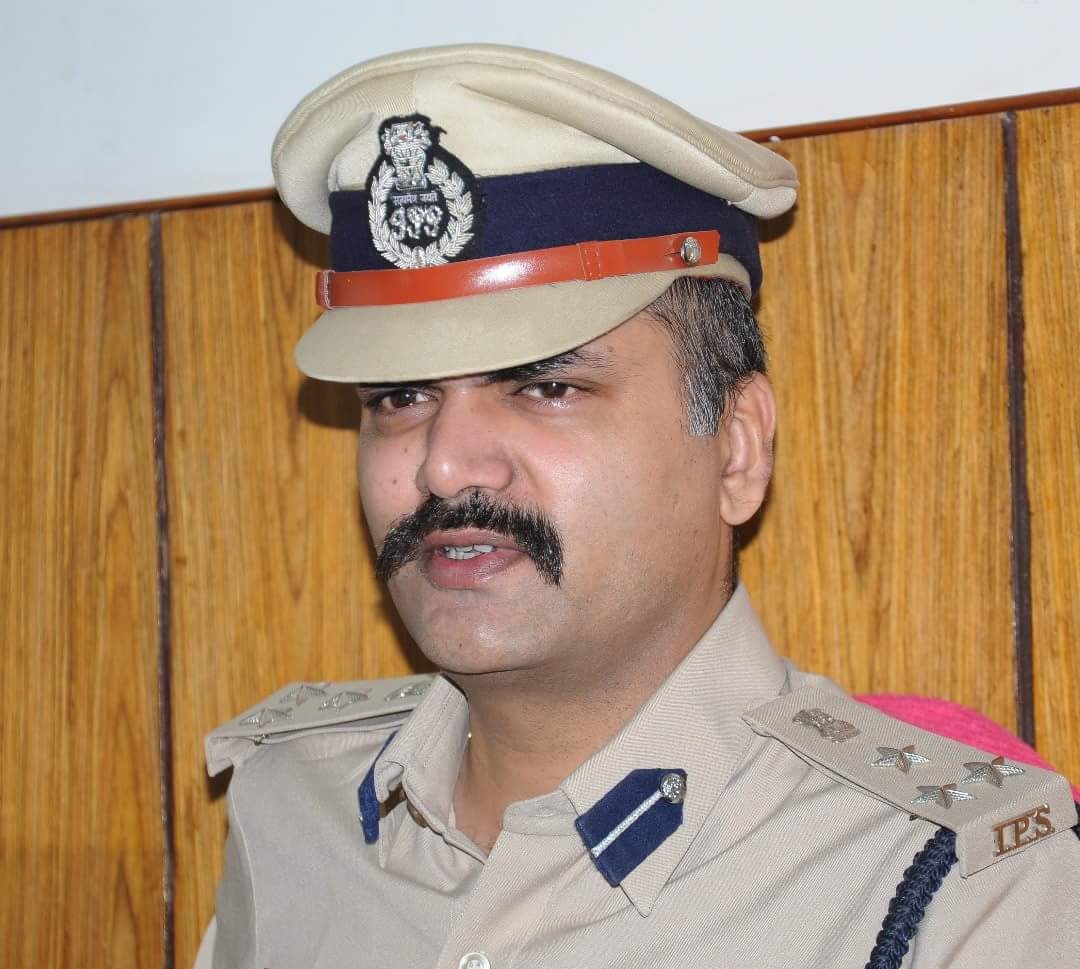 Gajendraydv9's tweet photo. श्री विकास वैभव देश का गौरव हैं ।
BIHAR WITH VIKAS VAIBHAV IPS https://t.co/t5MV73nZiZ