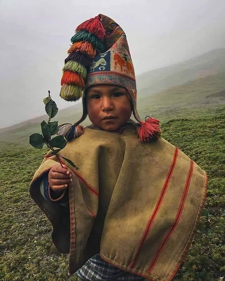 julioayala1965's tweet image. Niño de la comunidad Q’ero, considerada el último pueblo Inca.
Herencia de generación en generación.
#peru🇵🇪 #paisajesperu #culturaperu #goperu #goodvibes #greatday #adventure #amazing #history #naturephotography #culturephotography