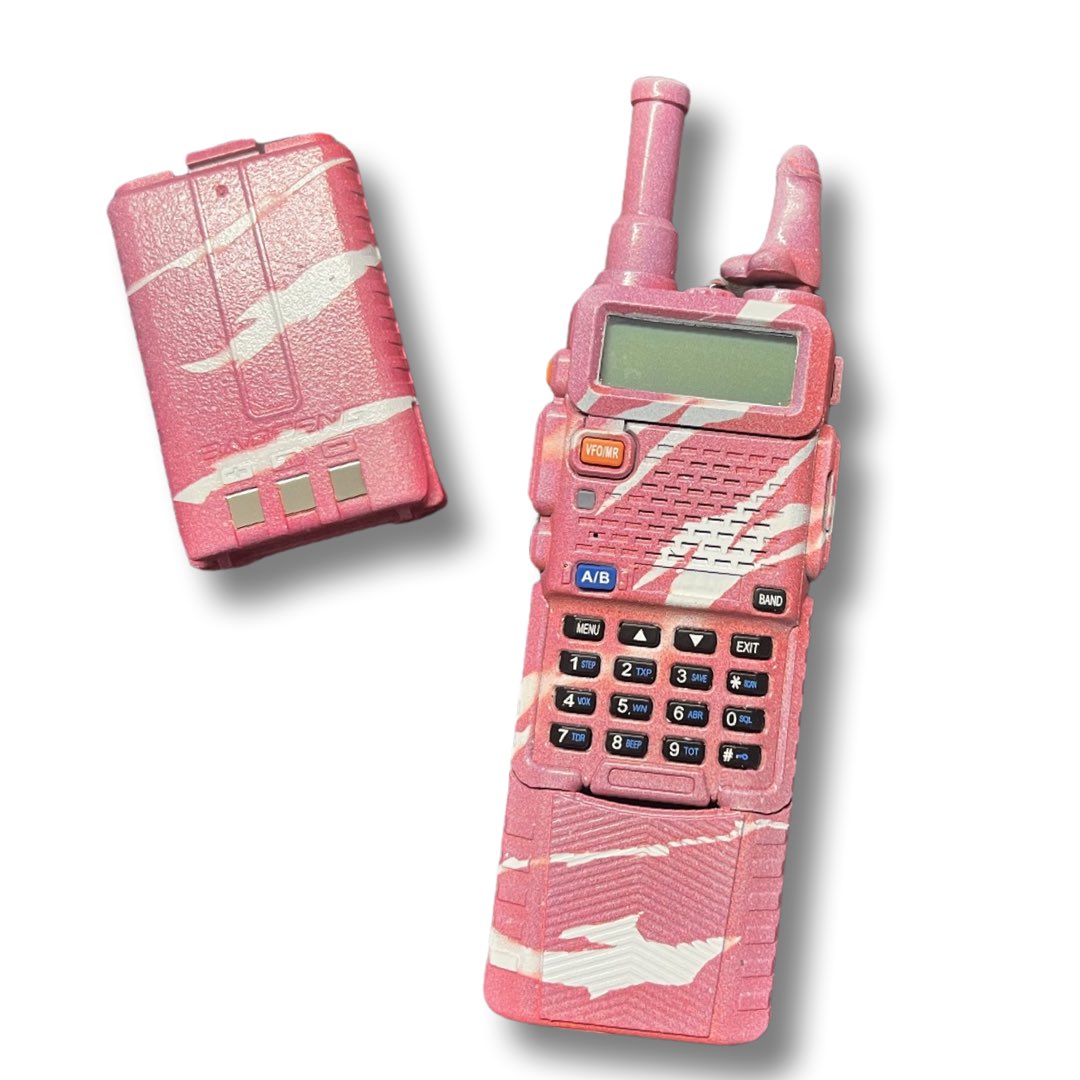FengBros's tweet photo. Only 5 Available 
#baofeng #uv5r #customwork #edc #edccommunity #edcgear #baofenguv5r #uv82 #edcgearsale #fengbros #fenggang #fengbanger #comms #walkietalkie #stayready #hamradio #communication #everydaytactical #everydaycarry #everdaycarrydump #pocketdump https://t.co/DOb5LpmPSp