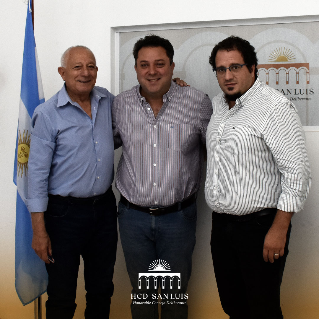 👥 EL DIALOGO, UN LUGAR DE ENCUENTRO

✔️En este marco Gastón Témoli, presidente del HCD, recibió a Cristián Niño y Santiago Sain, quiénes día a día reflejan su compromiso con nuestra Ciudad🏘️. 

#HCDSanLuis #CiudadDeSanLuis #Vecinos
#Obras #GastonTemoli #ConcejoAbierto