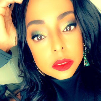 WhitxWhit's tweet photo. #NewProfilePic https://t.co/naH71WLWUI