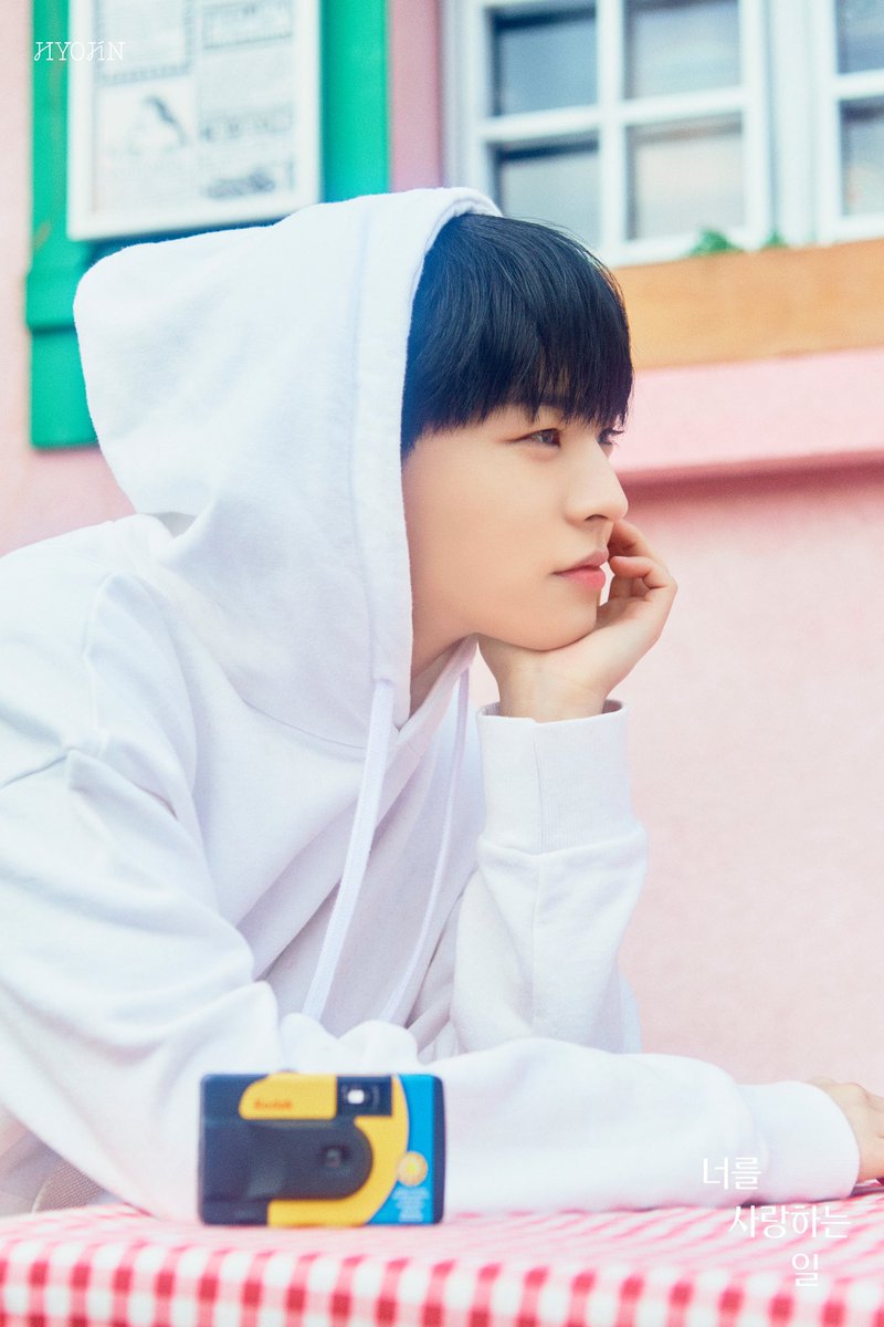 효진 (ONF)

Special Single
[너를 사랑하는 일 (Love Things)]

‘To. My Valentine🤍’ #3
2023.02.14 6PM (KST)

#효진 #HYOJIN #온앤오프 #ONF
#너를_사랑하는_일 #Love_Things