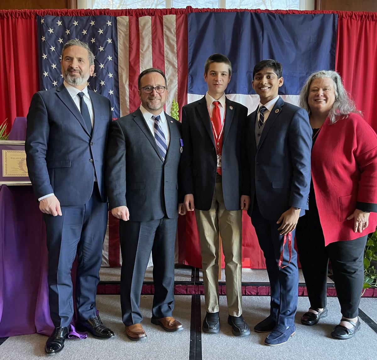 FranceinBoston's tweet photo. Très belle et émouvante cérémonie de remise des insignes de chevalier dans l'ordre des palmes académiques à Benjamin Lizotte au lycée Saint John @SJShrewsbury.🎖️ Toutes nos félicitations et merci pour votre action en faveur de la culture et de la langue française! https://t.co/gFB4stZohG