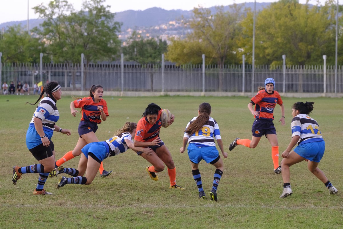 LHenJoc's tweet photo. 🏉RUGBI: El @RCLHospitalet a un pas de les semifinals a la Divisió d'Honor Catalana.

🟡🔵Guanyant al camp del @ceurugby Barcelona obtindran el bitllet (18 febrer).

🛟En cas de derrota disposaria de 2 partits més per certificar la classificació.

📲https://t.co/HVn97pIeMp https://t.co/x7EldQk1zx