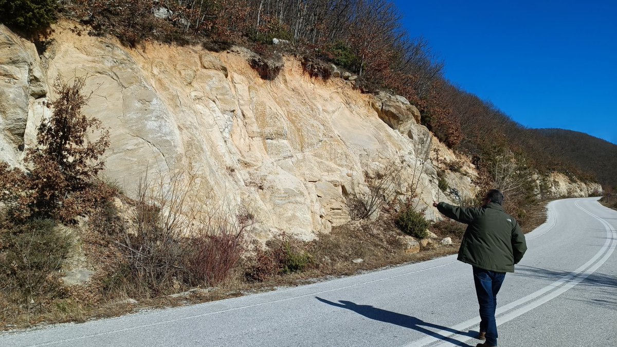 riskacduth's tweet photo. Field observations of the Geotechnical and Geological Hazards team along the mountainous road network of the prefecture of Drama. The on-site investigation aimed to identify slope failures along the main roads and high-risk sites. #hazards #rockfall #landslides #risk #roadsafety https://t.co/rR2Sq4Y6aP