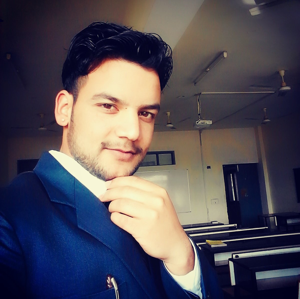 Iam_Lycan's tweet photo. #NewProfilePic https://t.co/ZEmpnTMY1o