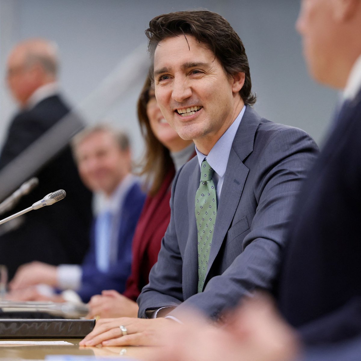 MarkCarney_Ego's tweet photo. We're giving the provinces $100B to improve universal healthcare.

To access this funding, Canadians must upload their medical information to our Digital Health Pass.

This allows the Government to provide care to those who need it most - people with a high social credit score. https://t.co/6Rta8jS88V