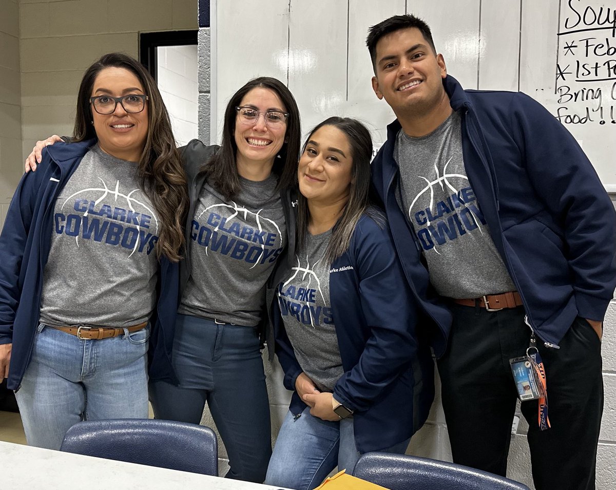 Some morning mingle at #theranch ! We are ready to get our teach on! ⁦@JAtkins_CMS⁩