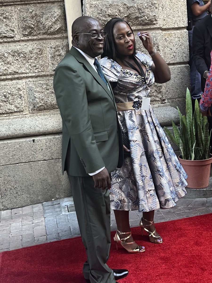 Members of Parliament and guests arriving at the Cape Town City Hall. #SONA2023