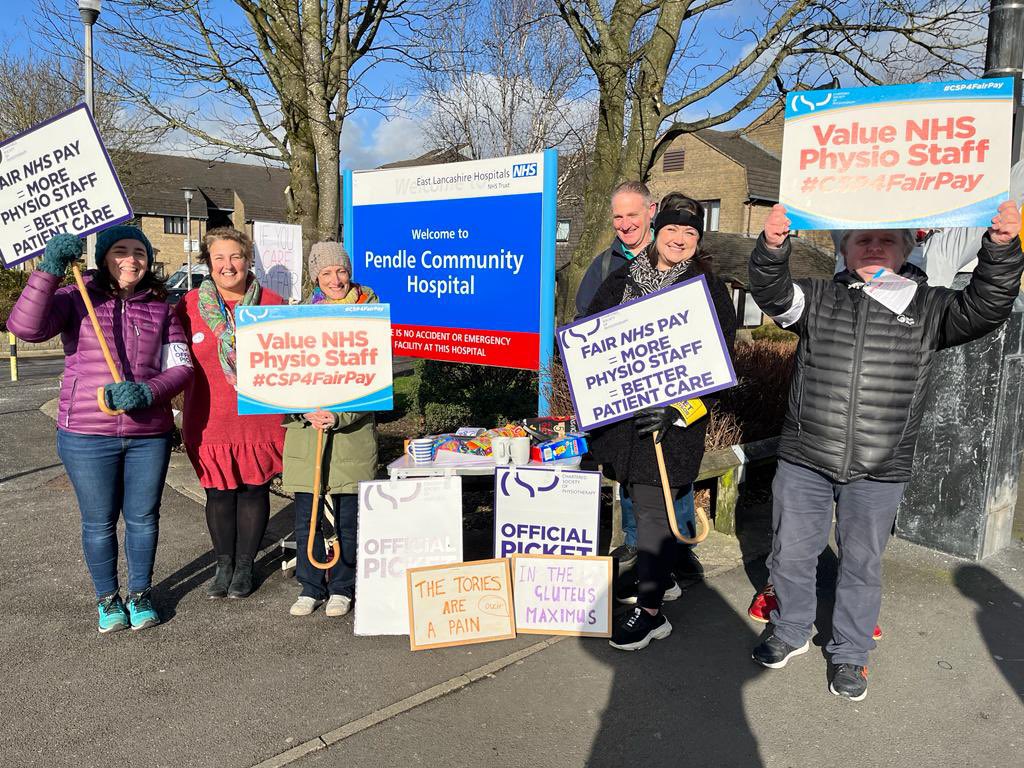 Rebecca Emmott tweet media