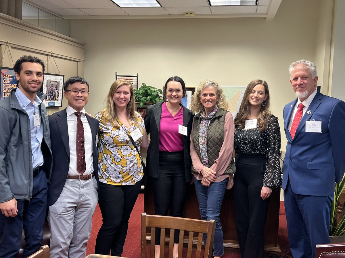 lonestar_aa's tweet photo. Great day with legislators in our inaugural CAA day at the Capitol. https://t.co/2BRbirLF79