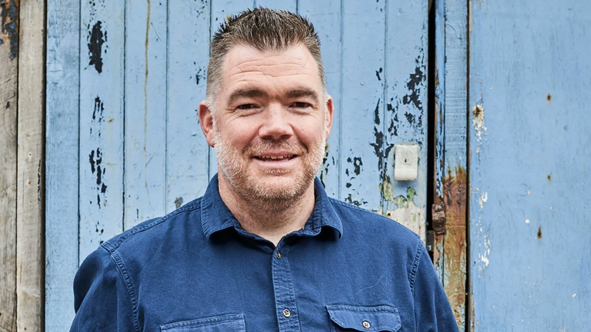 thebookseller's tweet photo. "There are recipes here to suit both beginners and more experienced cooks; truly something for everyone."

@Kyle_Books as acquired Fish for Dinner, a new cookbook from Michelin-starred seafood chef Nathan Outlaw (@NathanOutlaws).

Read here: https://t.co/yAkCgH9S7G https://t.co/48gZRUnWFF