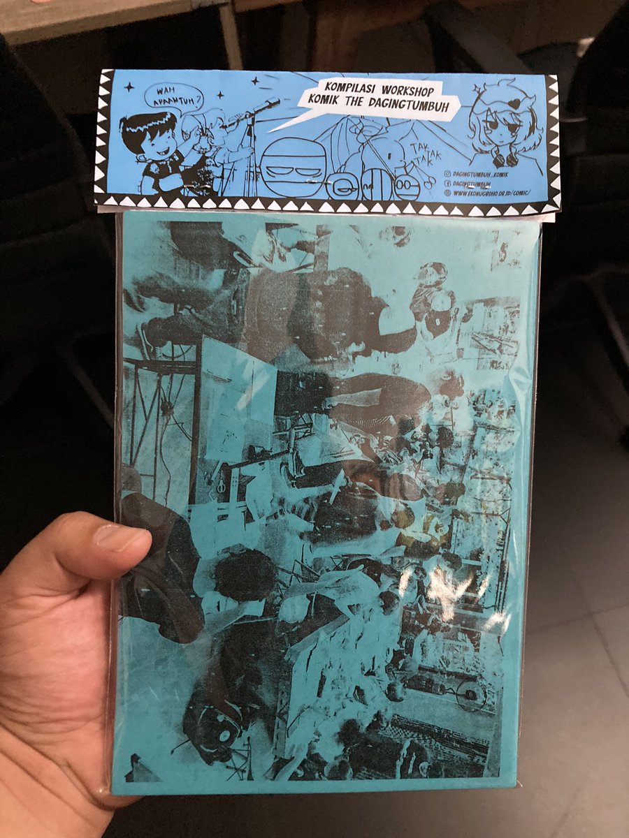 Nugroho11Eko's tweet photo. Kompilasi komik hasil workshop The Dagingtumbuh, dikemas dengan cantik untuk dibagikan kepada peserta workshop.
#undergroundcomic #komik #thedagingtumbuh https://t.co/TGm0r7dO4j