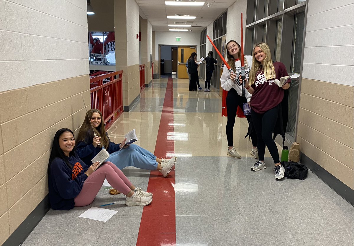 Kristin Robertson tweet media