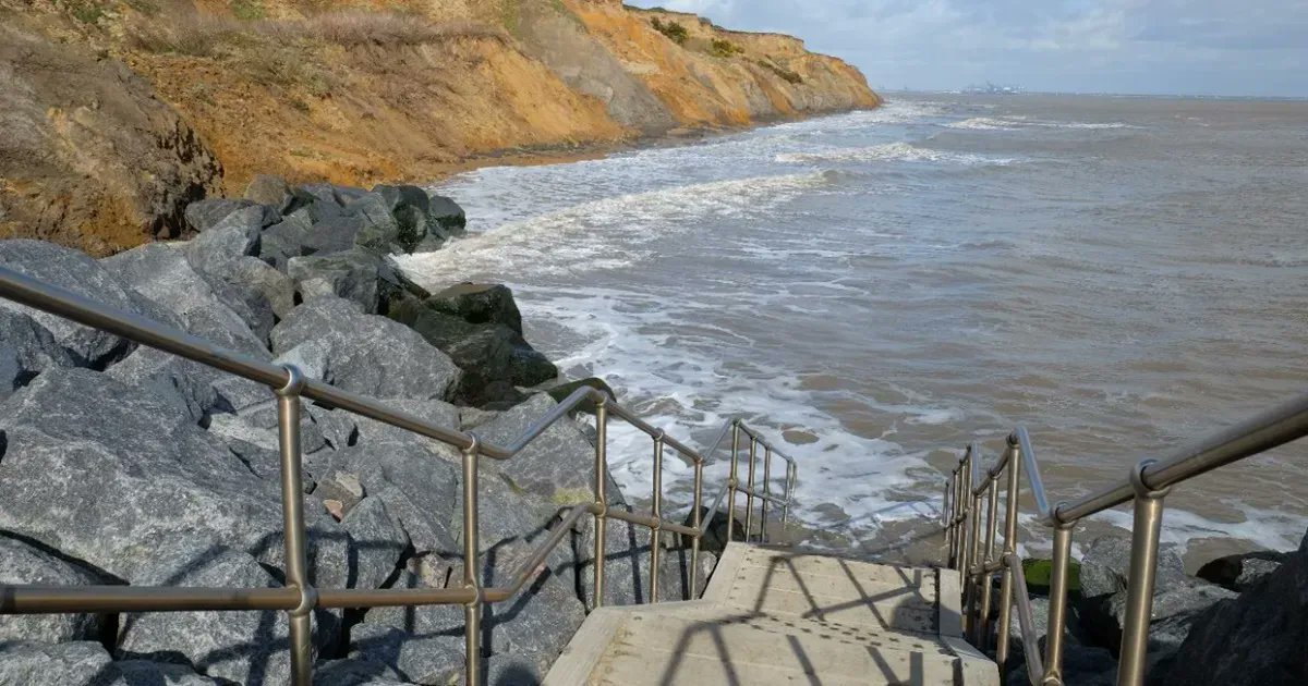 Two new resources created by Andy Owen, in partnership with the <a href="/EnvAgency/">Environment Agency</a> are now on our website!

Check out the full series at the-ga.org/3HNe9vp 

#geography #geographyteacher #education #teaching