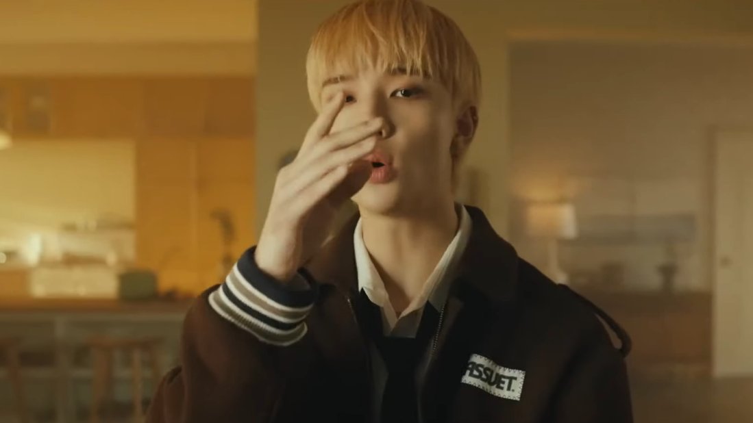 hyunjinpost tweet picture