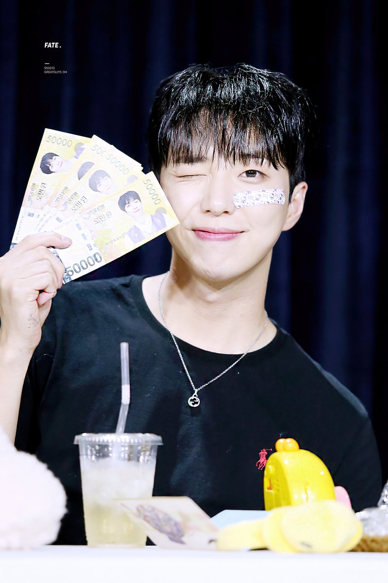 fate_forDH's tweet photo. 230210 
ʜᴀᴘᴘʏ ᴅᴏɴɢʜᴡɪ ᴅᴀʏ 

동현아 생일 축하해💚💚

#HappyDonghwiDay
#멋진녀석들 #동휘 #greatguys #DONGHWI @GreatGuys_twt https://t.co/NmOAUvKIsQ