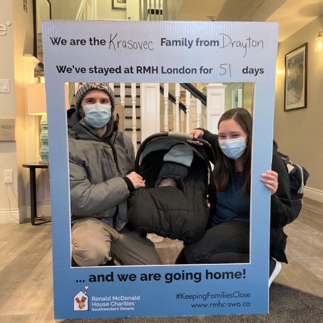 After 51 nights of having her parents, sisters, and family members by her side….little Hadley has gone home! #KeepingFamiliesClose #StrongerTogether