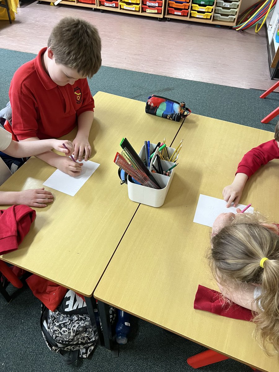 MissCockburnP54's tweet photo. After a very noisy afternoon. We were challenged to draw a picture with our partner BUT we weren’t allowed to talk and we both had to hold the pencil at the SAME time! @DeansPrimary https://t.co/UHQJLQixkH