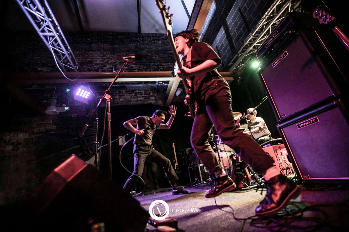 _victoriawai_'s tweet photo. Photos fr first night of @lifebanduk #IVW23 tour are also live. Hard selecting what to inc that couldn't inc photos fr their @ivc_uk Soundcheck Session in same post but yeah here's some fr the SHOW at @poprecsltd for @IVW_UK #10YearsOfIVW & more in link๐
https://t.co/kxtX5ILm9t https://t.co/5QrEWA0XW3