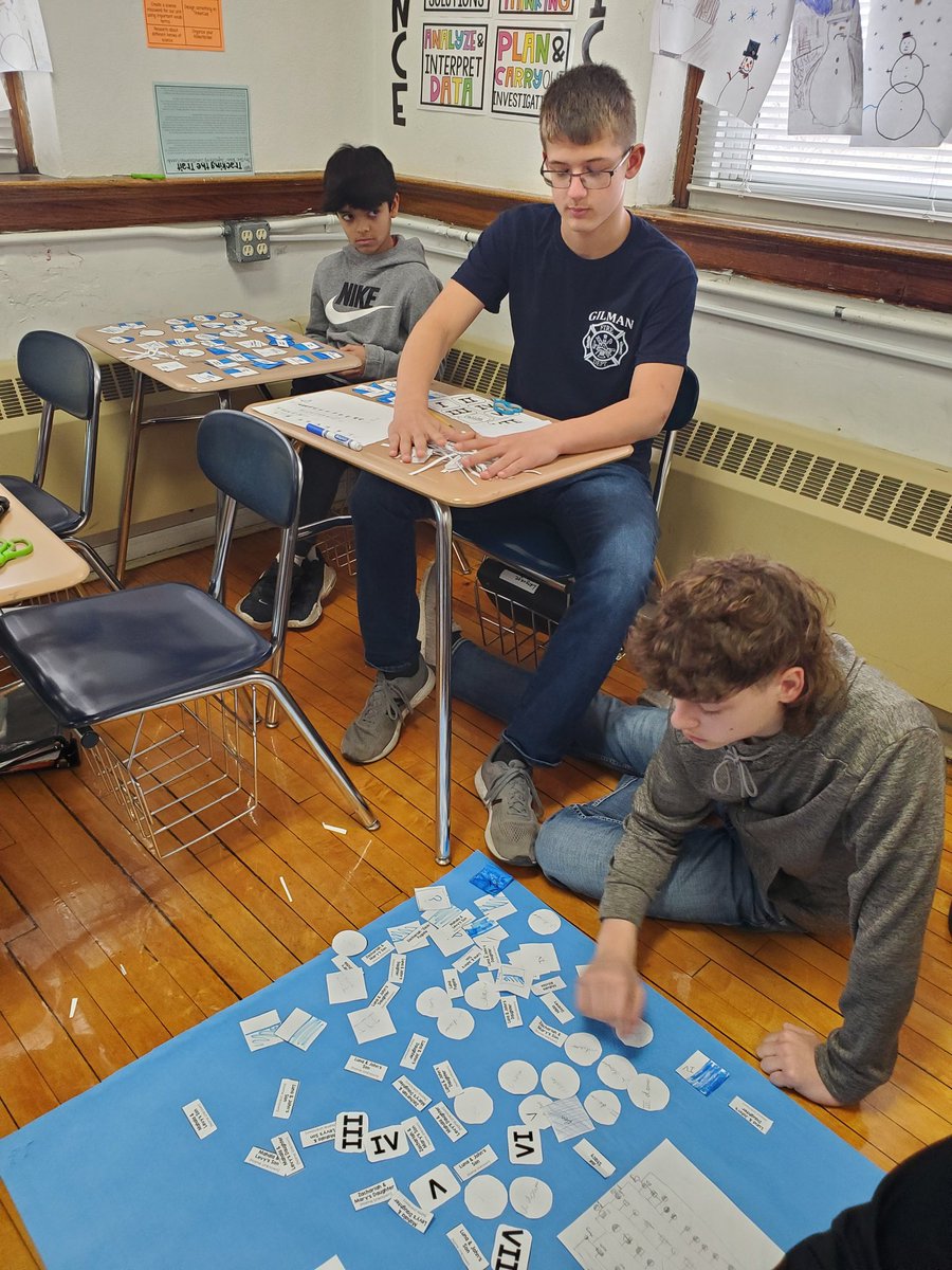 iwmsmac's tweet photo. Ms. Zelhart's Life Science students created a pedigree of the Fugate family to track the genetic condition which turned their skin blue. #truestory #methemoglobinemia 
@IWMSRaiders @IW_Supe https://t.co/trWELCn58h