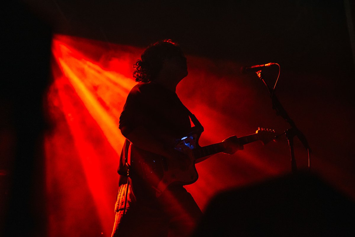 viewofficial's tweet photo. Yer at the barrier for The View... what's yer dream 3 song encore?

📸 Alannah McClymont/@reSOUNDonline https://t.co/phsGrL2Vzy