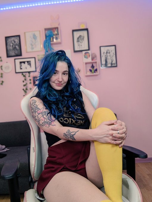 Ce soir je suis en live sur CAM4 &agrave; 21h!! Note l'horaire et viens mater parce que je sens que &ccedil;a va &ecirc;tre