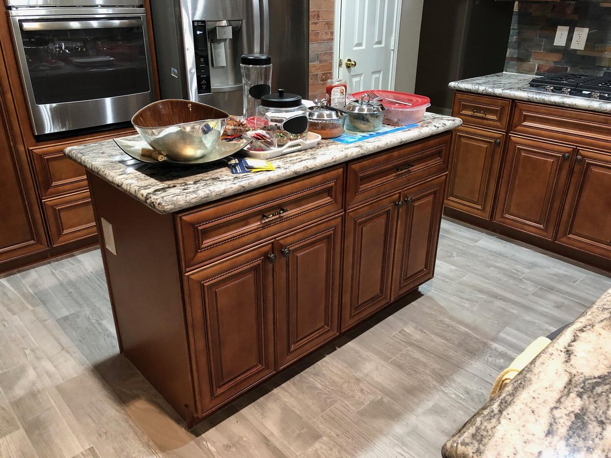 northoverhomes's tweet photo. Update your home with premium cabinetry &amp; countertops with expert fabrication &amp; installation.  Call (281) 942-4884 For A Free Quote! #NorthoverHomes https://t.co/W4DrDVffei https://t.co/PUpKbEJOLu
