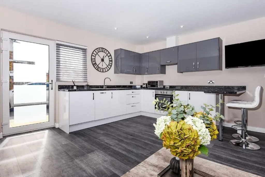 staylets1's tweet photo. Looking for a comfortable and stylish place to stay?
Our #servicedapartments offer the perfect mix of modern design and relaxation. Ideal for both business and leisure! π§‘
Book your stay seamlessly at https://t.co/WwydHfvYXT
#StayLets #ServicedAccommodation #MaximumComfort https://t.co/Jsh7FFnamO